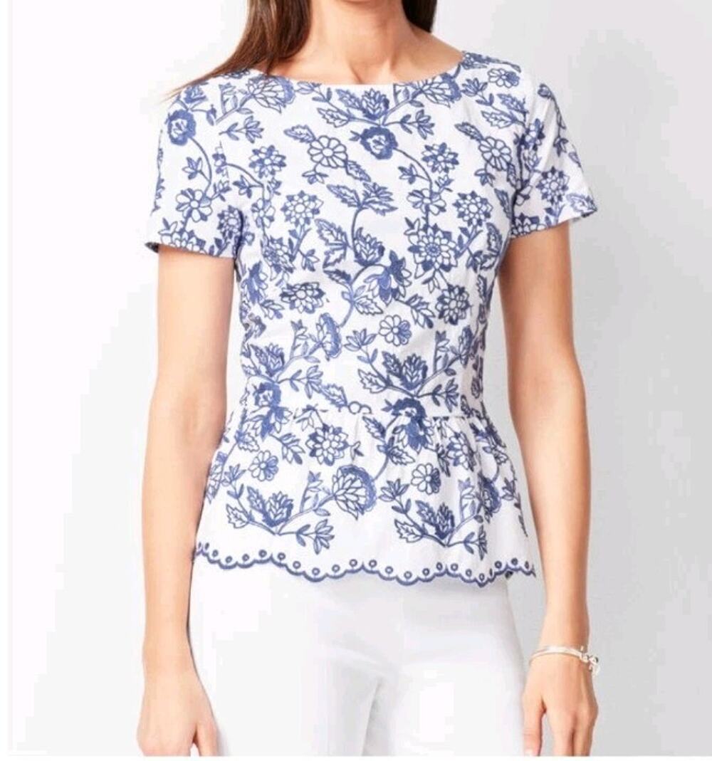 Talbots Top sz 6 Blue White Floral Embroidered 100% Cotton Scalloped Peplum Hem